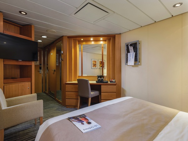 Marella Cruises Marella Explorer 2 Inside Cabin 2 Berth ©Ben Waller.jpg